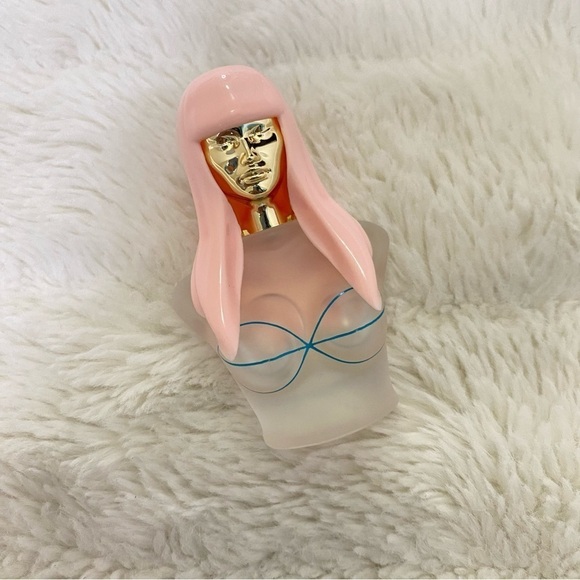 Nicki Minaj Pink Friday Mini - Picture 3 of 9